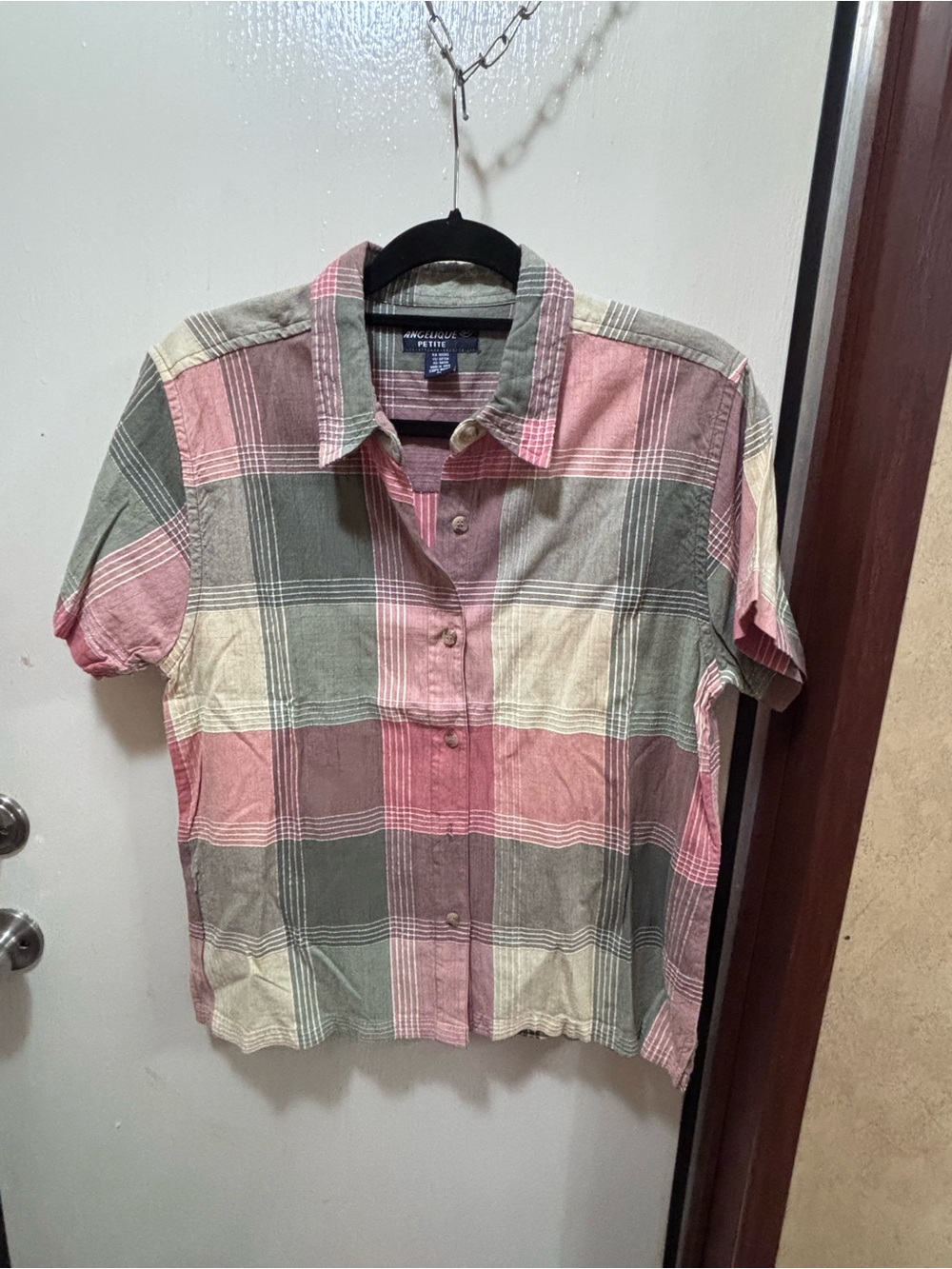 croft & barrow Short-Sleeve Plaid Button-Down Shirt in Pink, Green, Cream
